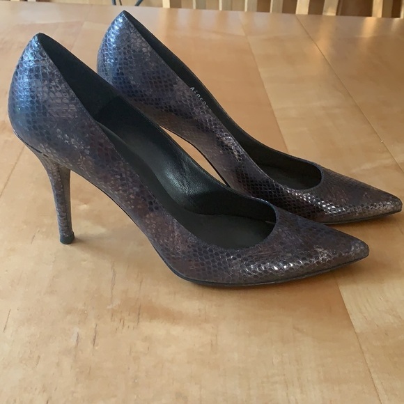 Stuart Weitzman Snake Skin Heels 9 - Picture 11 of 12